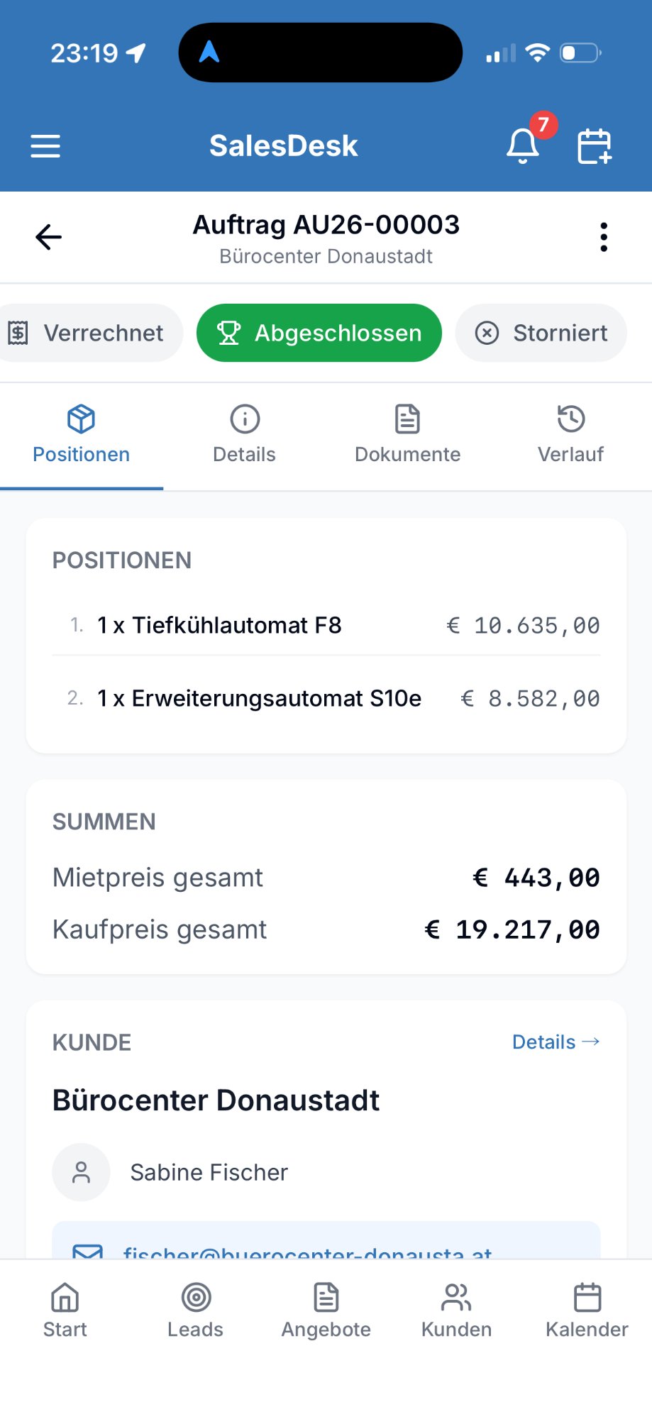 SalesDesk Auftrag auf iPhone – Positionen mit Tiefkühlautomat und Erweiterungsautomat, Miet- und Kaufpreis-Summen sowie Kundendaten